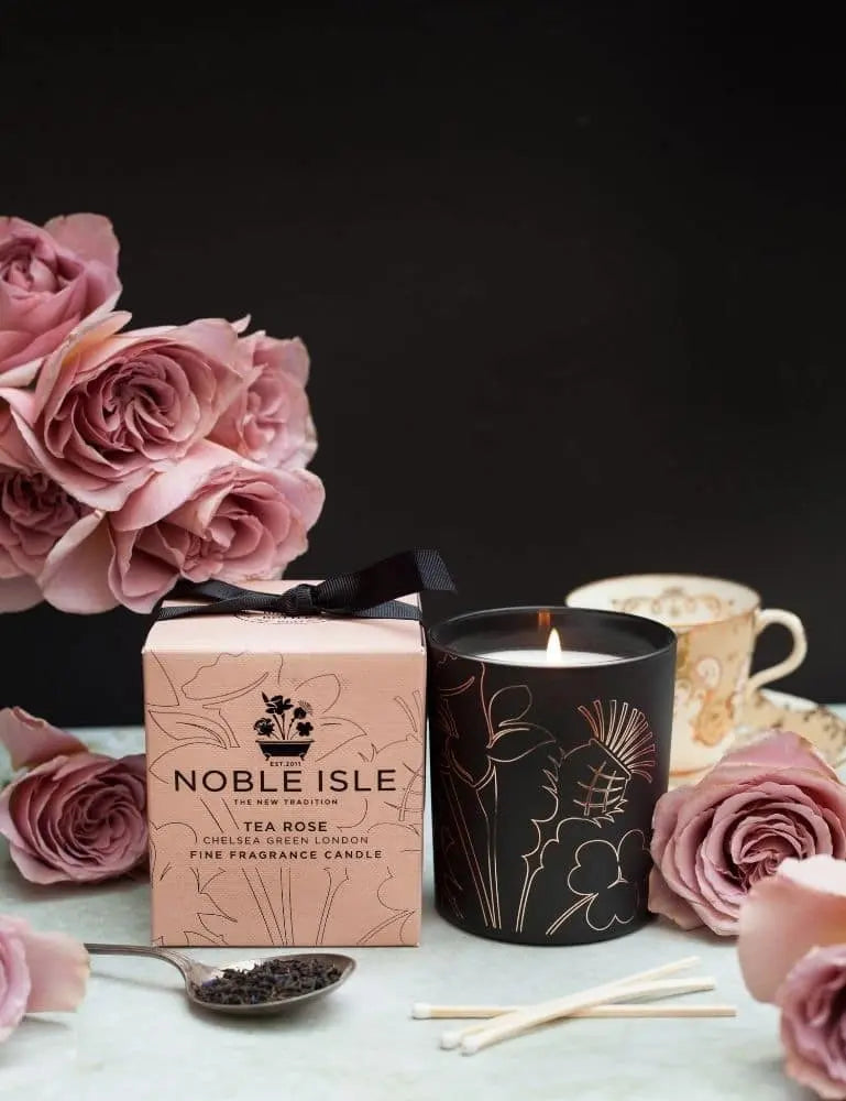 NOBLE ISLE : Fine Fragrance Candles Tea Rose