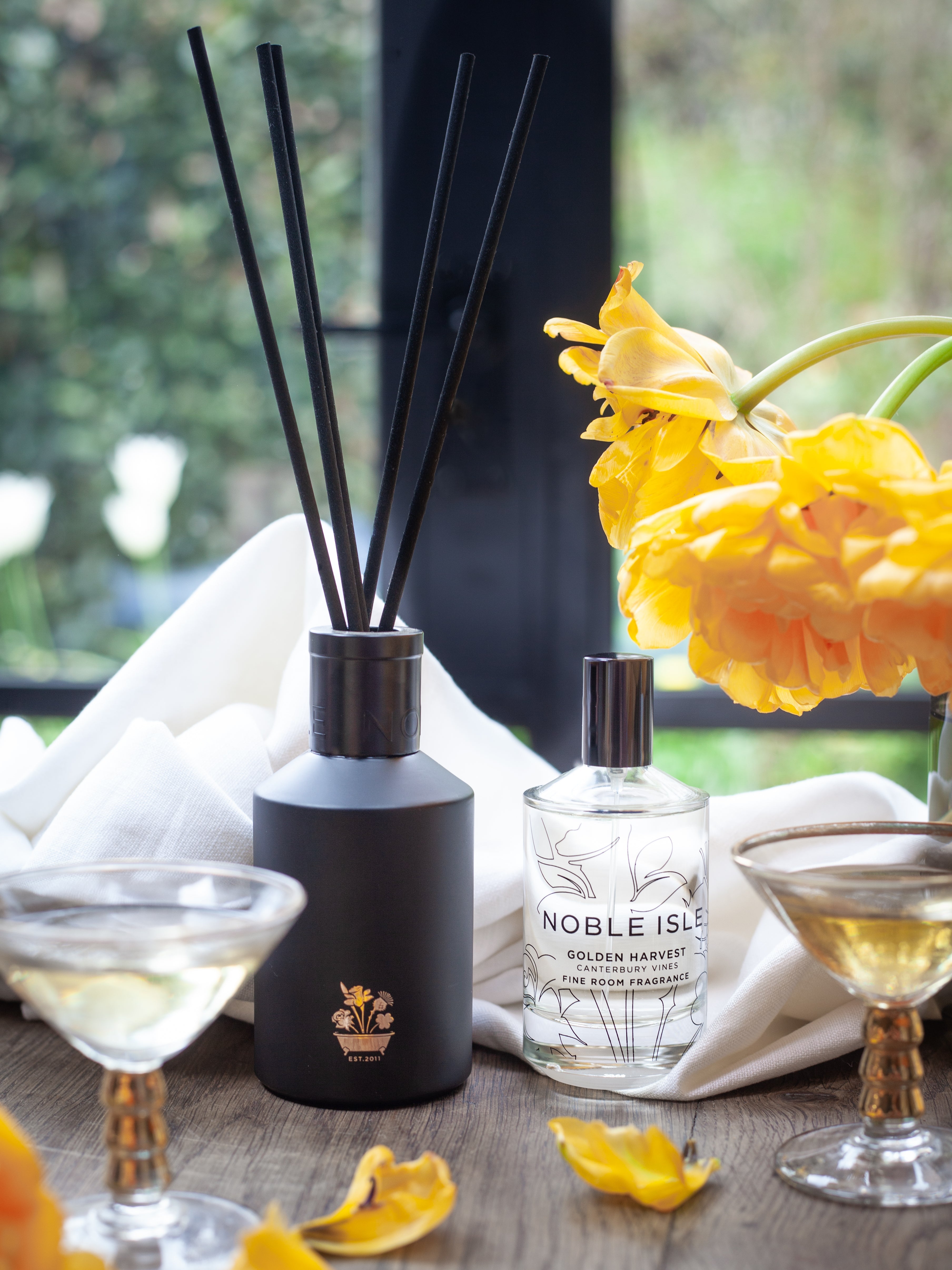 NOBLE ISLE : Fine Fragrance Reed Diffusers Golden Harvest