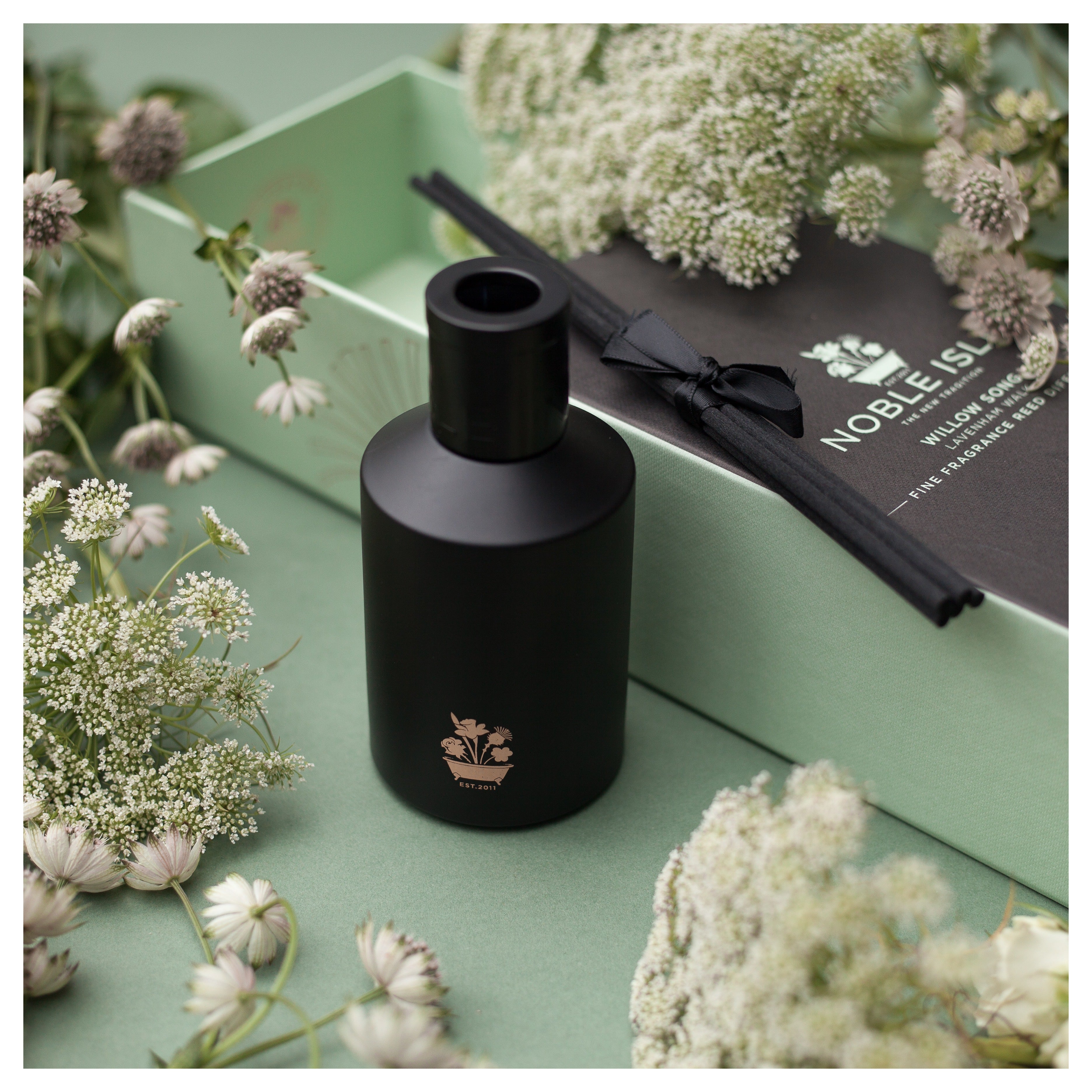NOBLE ISLE : Fine Fragrance Reed Diffusers Willow Song